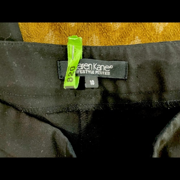 Karen Kane Capri Length Dress Pants - Picture 4 of 4